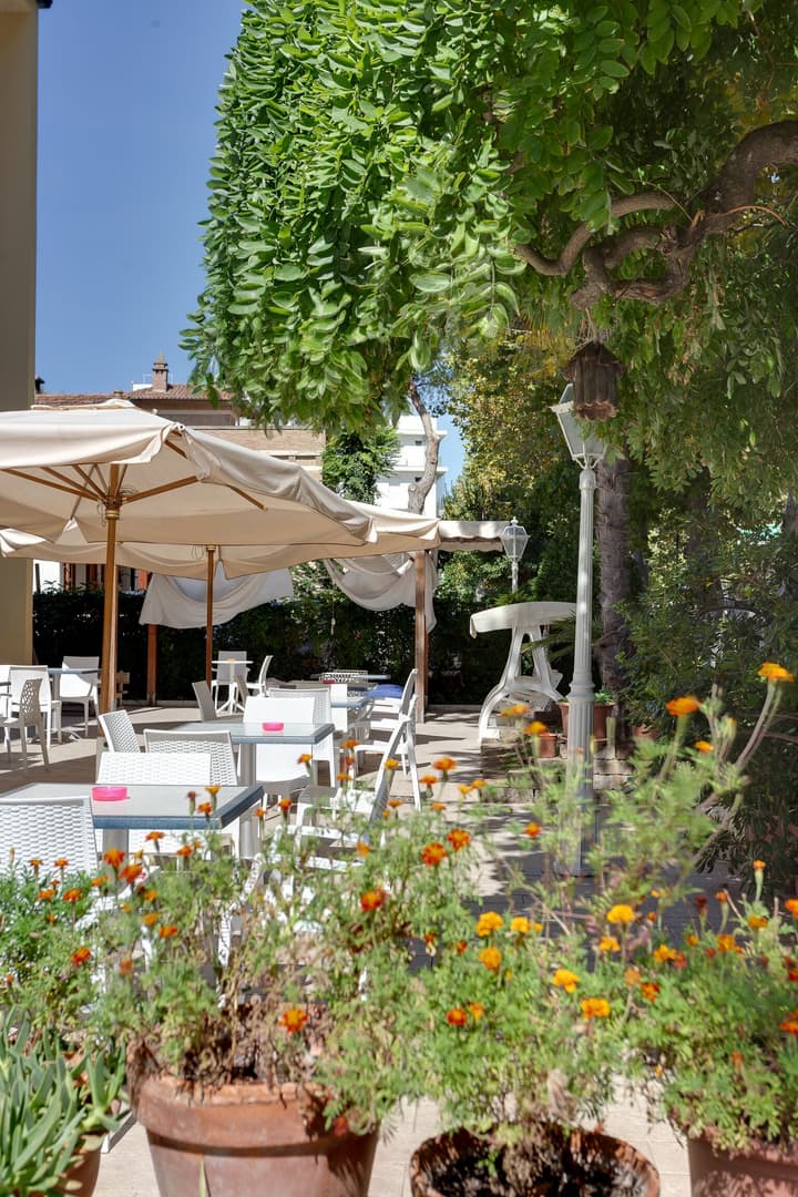 Gadames Hotel - Lunch on the Beach