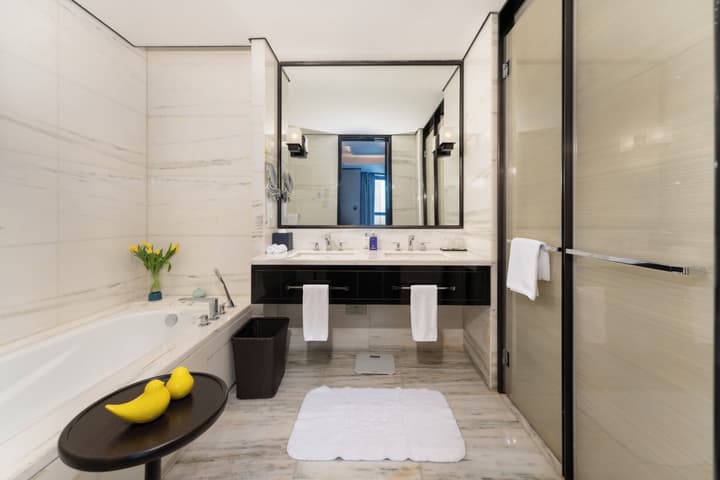 voco Hangzhou Binjiang Minghao by IHG