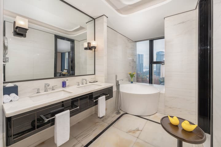 voco Hangzhou Binjiang Minghao by IHG