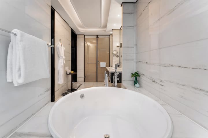 voco Hangzhou Binjiang Minghao by IHG