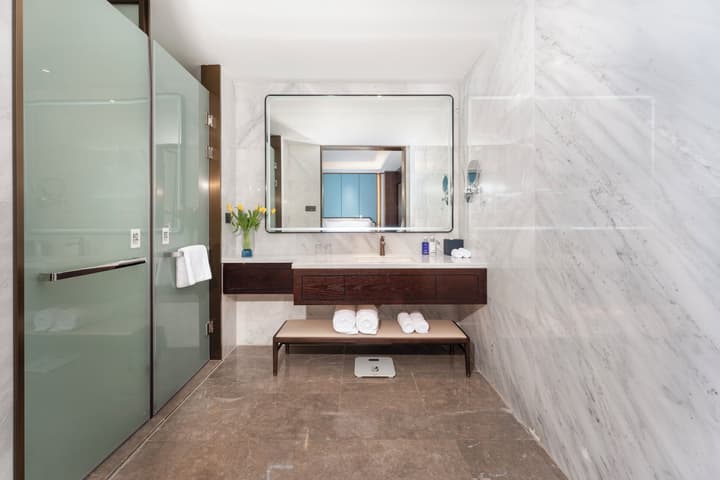 voco Hangzhou Binjiang Minghao by IHG
