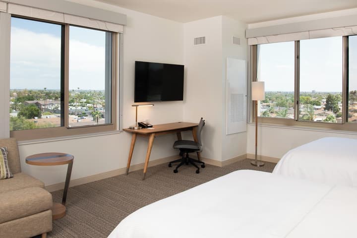 Element by Marriott Scottsdale at SkySong