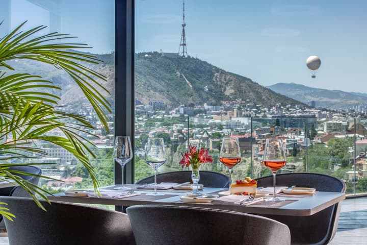Golden Tulip Design Tbilisi
