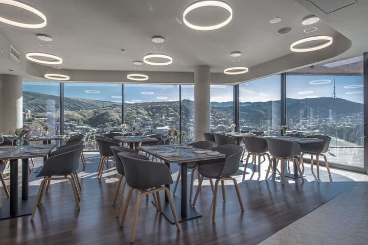 Golden Tulip Design Tbilisi