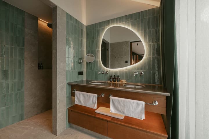 New Hotel Kristberg in Lech with Spa, outdoor pool and panoramic view