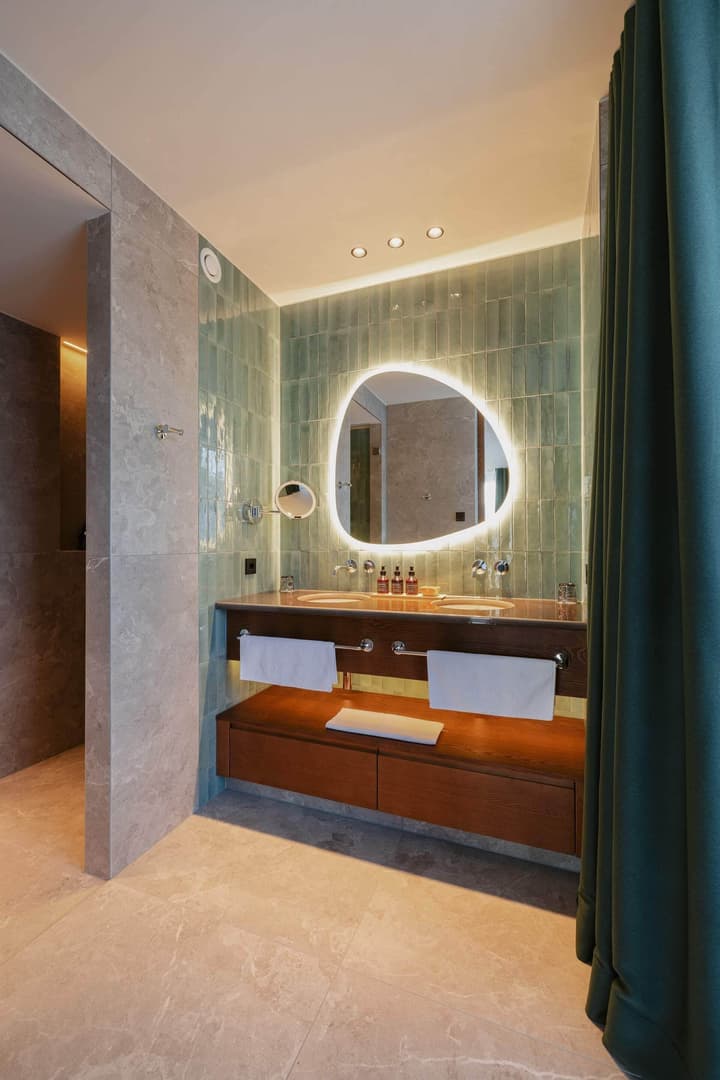 New Hotel Kristberg in Lech with Spa, outdoor pool and panoramic view