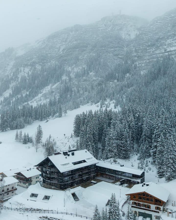 New Hotel Kristberg in Lech with Spa, outdoor pool and panoramic view