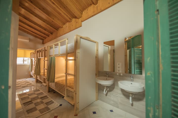 Mosaic Home - Hostel
