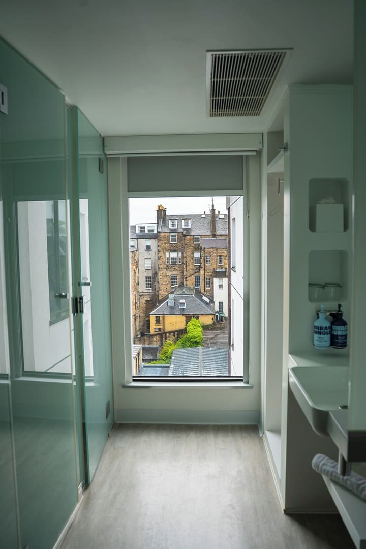 YOTEL Edinburgh, Select by Hilton