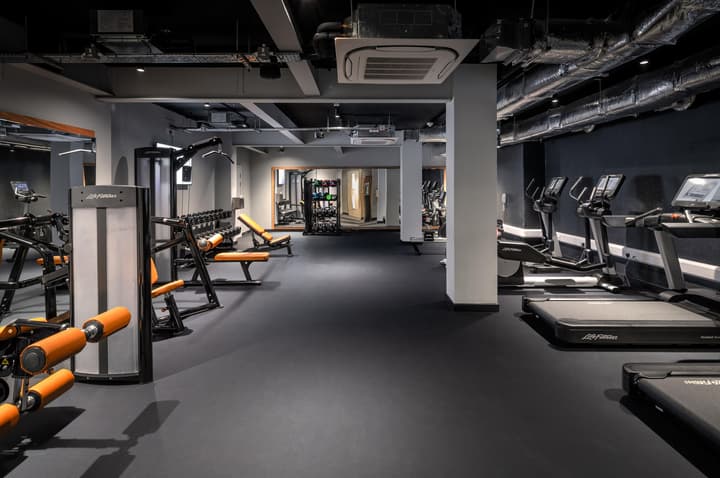 YOTEL Edinburgh, Select by Hilton