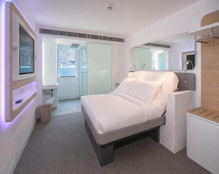 YOTEL Edinburgh, Select by Hilton