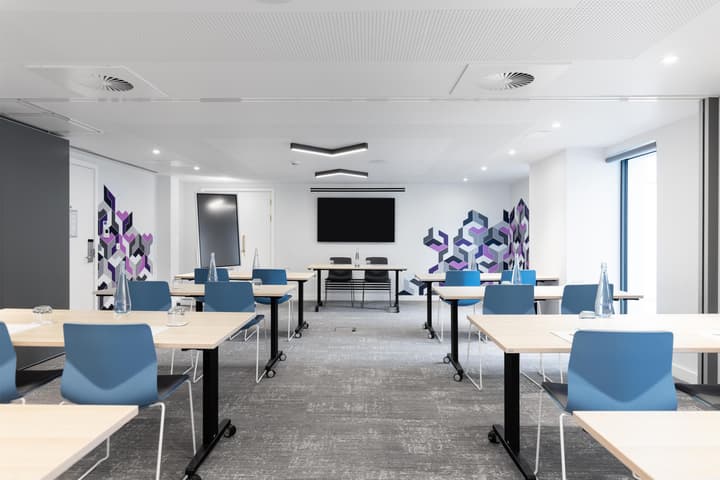 YOTEL Edinburgh, Select by Hilton