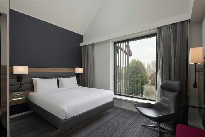 Moxy York