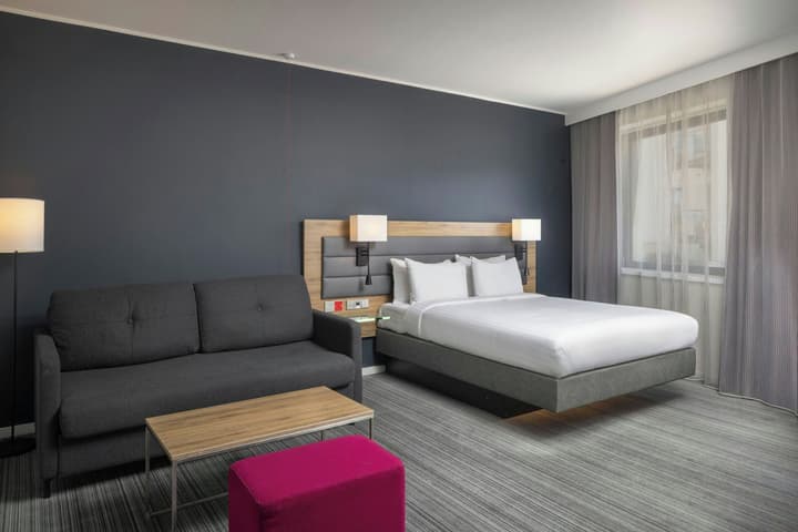 Moxy York