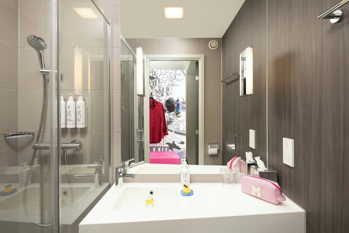 Moxy York