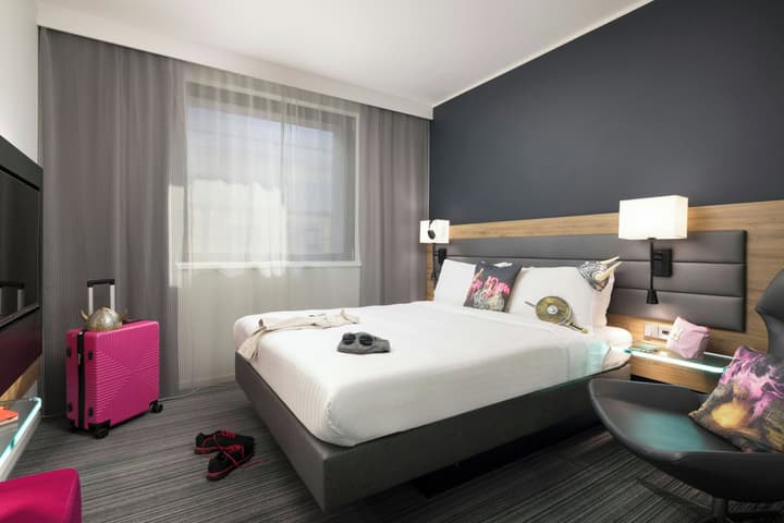 Moxy York