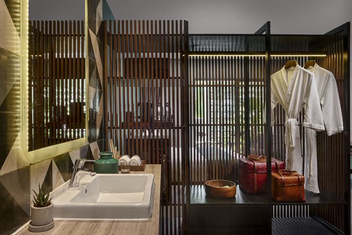 Baitong Hotel & Resort