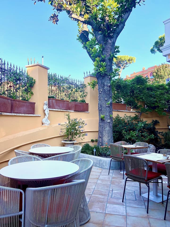 Sourire Hotel
