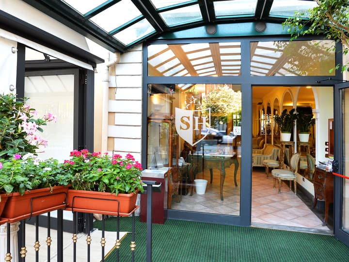 Sourire Hotel