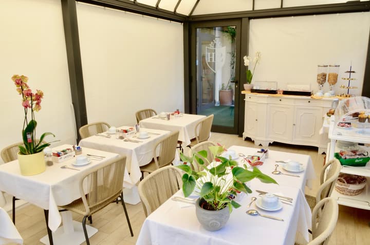 Sourire Hotel