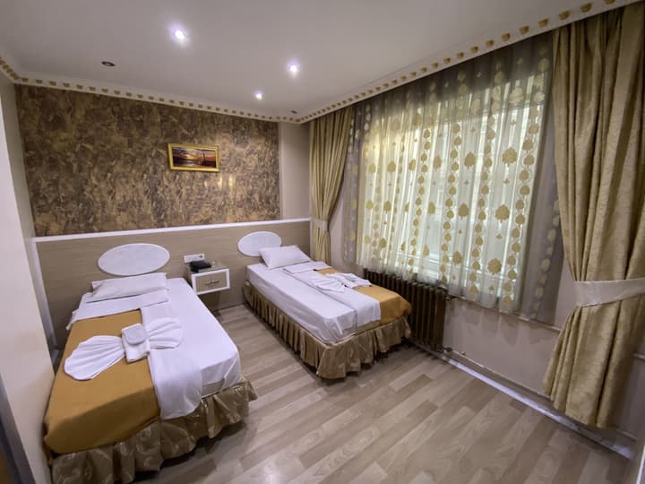 Grand Oral Hotel
