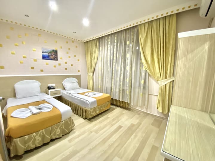 Grand Oral Hotel