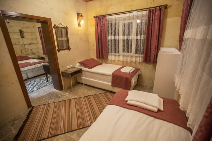 Capiedra Hotel