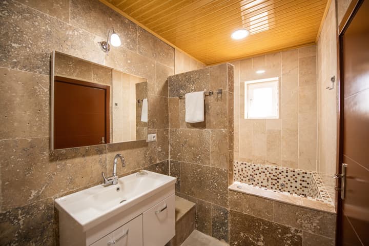 Capiedra Hotel