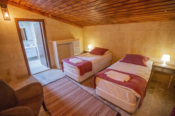 Capiedra Hotel