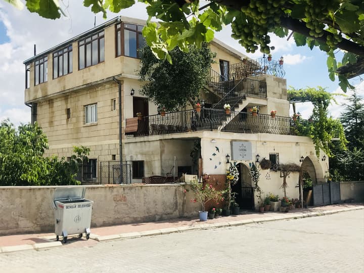 Capiedra Hotel