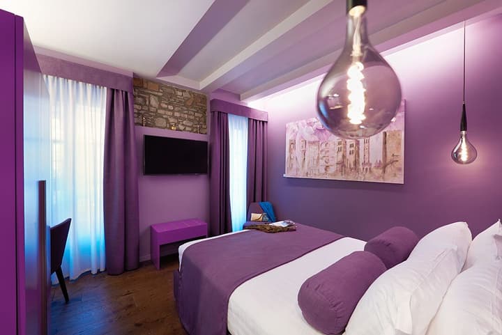 73 Boutique Hotel
