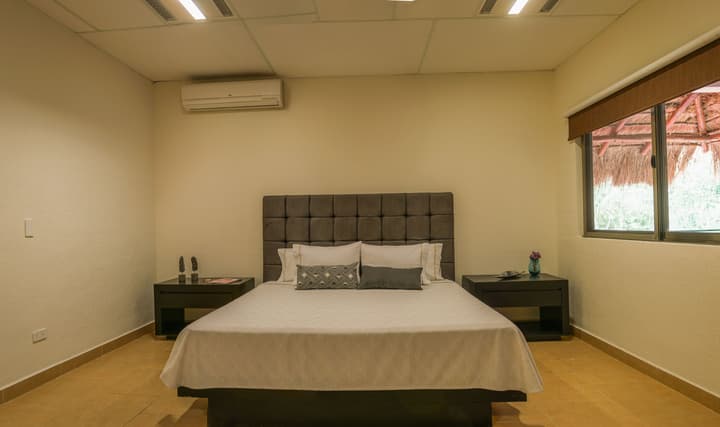 Casa Kaoba Hotel & Suites