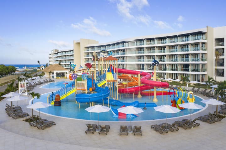 Ocean Coral Spring - All Inclusive