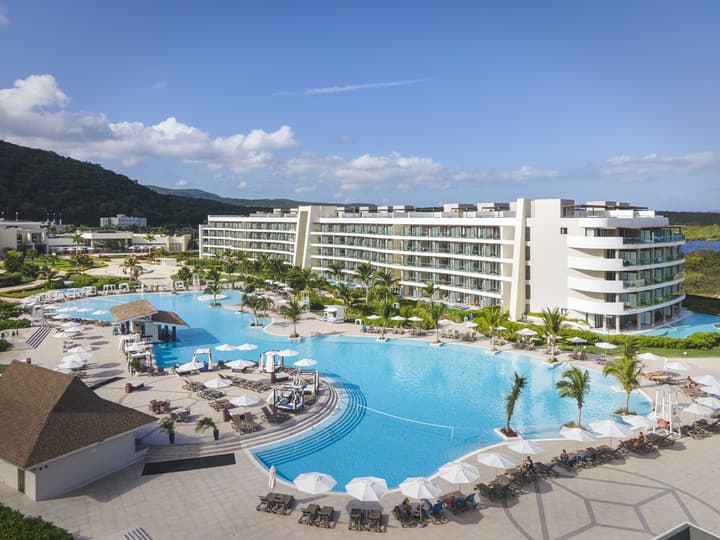 Ocean Coral Spring - All Inclusive