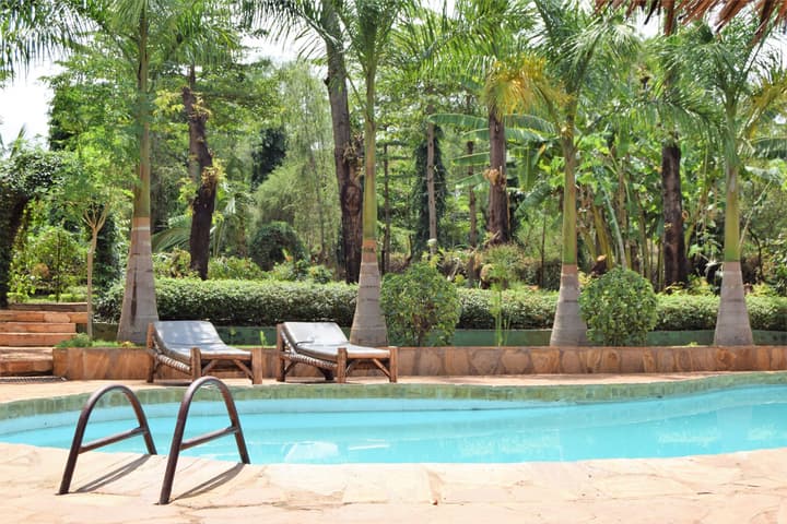 Chanya Lodge