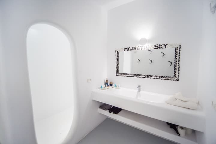 Majestic Sky Luxury Suites