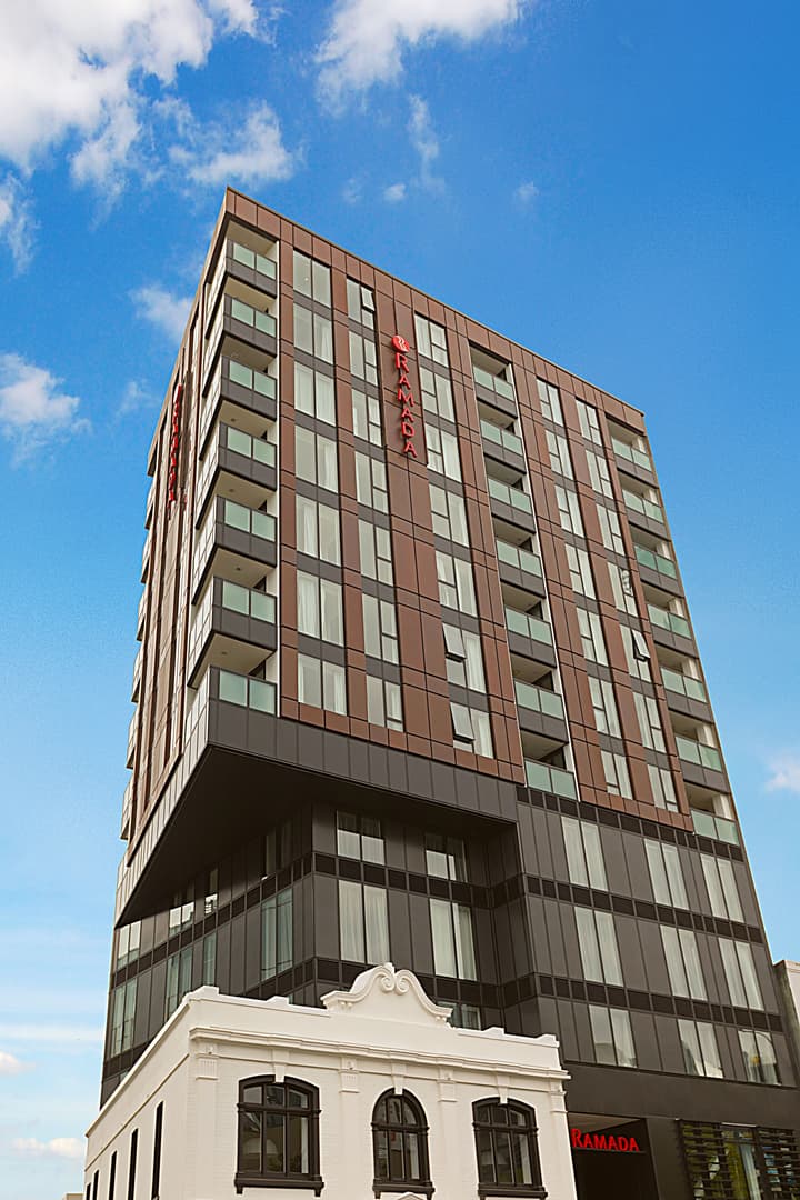 Ramada Suites By Wyndham Victoria Street West
