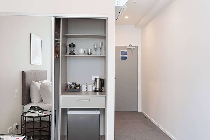 Ramada Suites By Wyndham Victoria Street West
