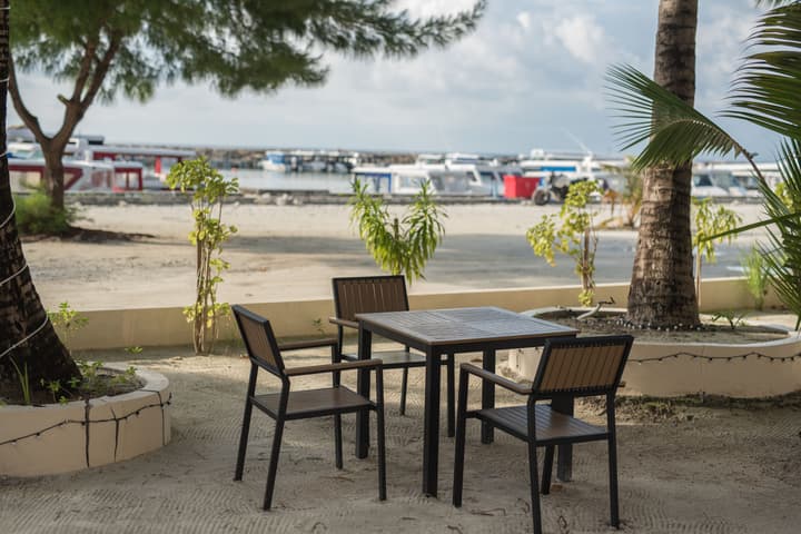 iCom Marina Sea View