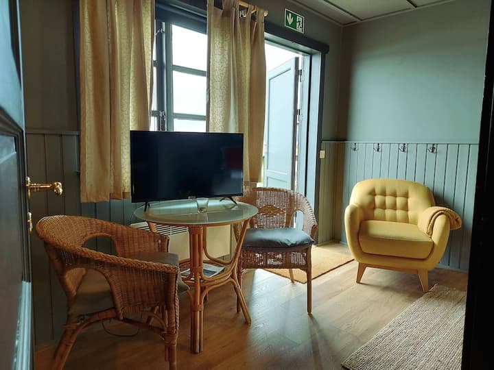 Riverfront Lodge