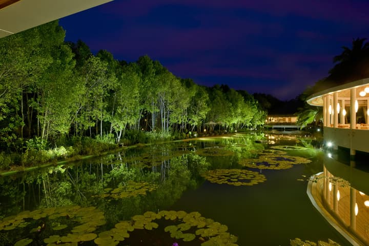 Dreamland Unique Sea and Lake Resort Spa