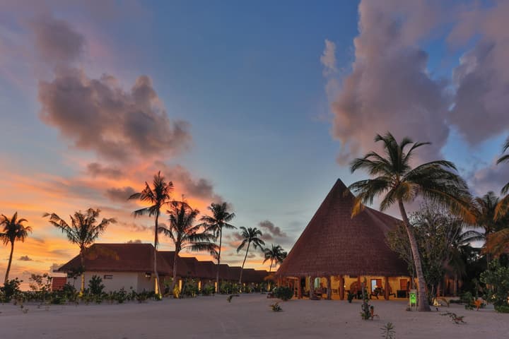 Cinnamon Velifushi Maldives