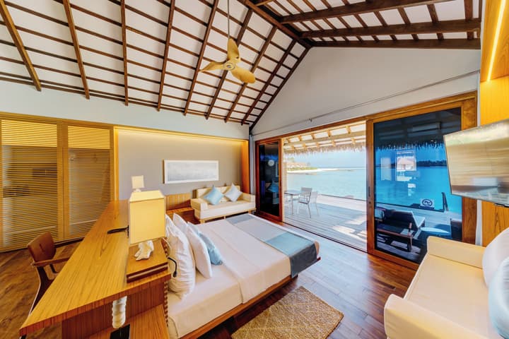 Cinnamon Velifushi Maldives