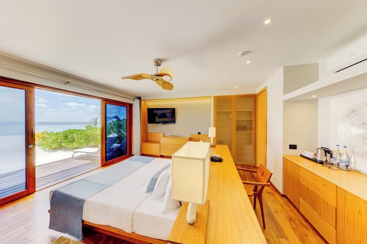 Cinnamon Velifushi Maldives