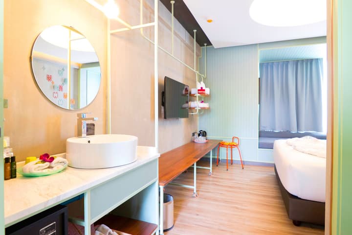 Samsen Street Hotel