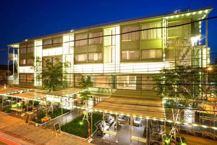 Samsen Street Hotel