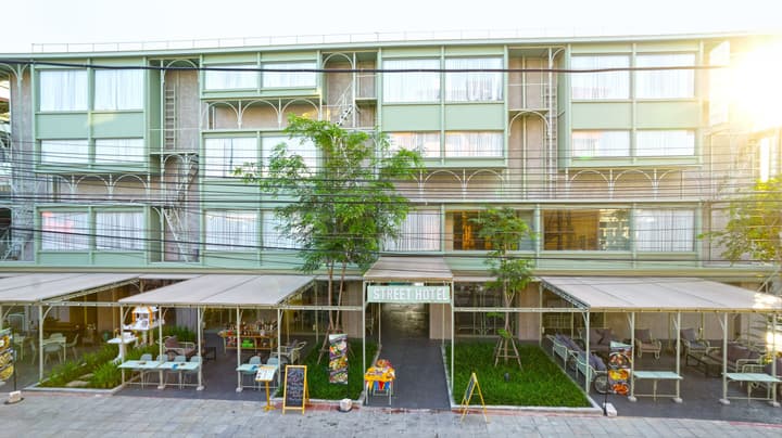 Samsen Street Hotel