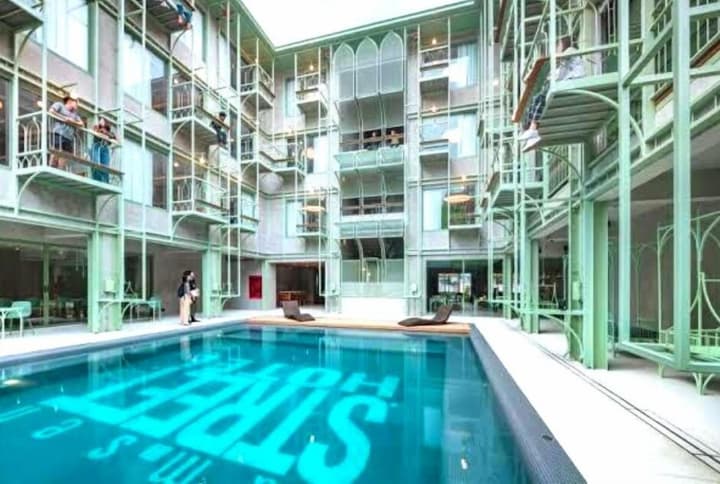 Samsen Street Hotel