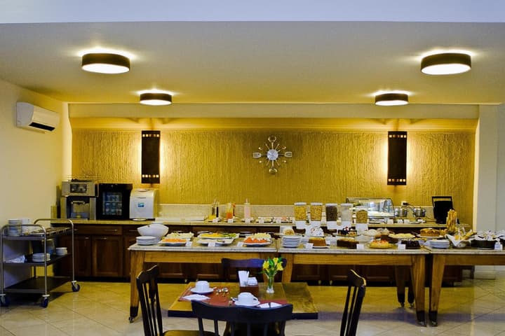 Altadomo Hotel