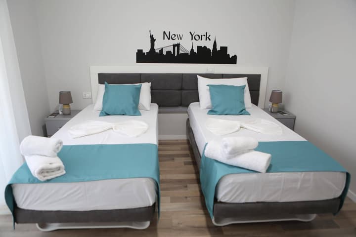 Hotel New York Kamez